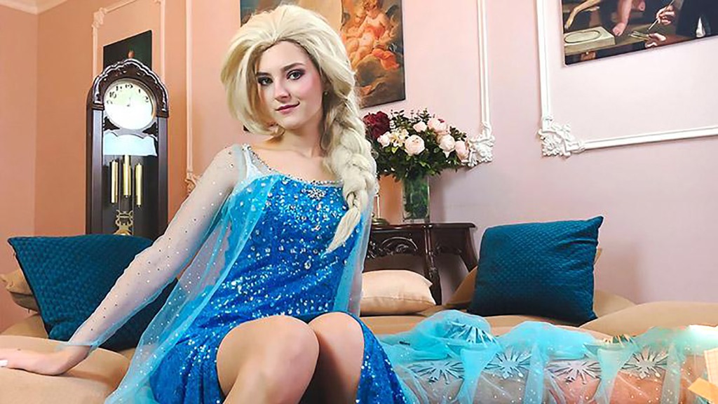 Eva Elfie มันเวอร์คอสเพลย์ได้เย้เอลซ่า TeamSkeet